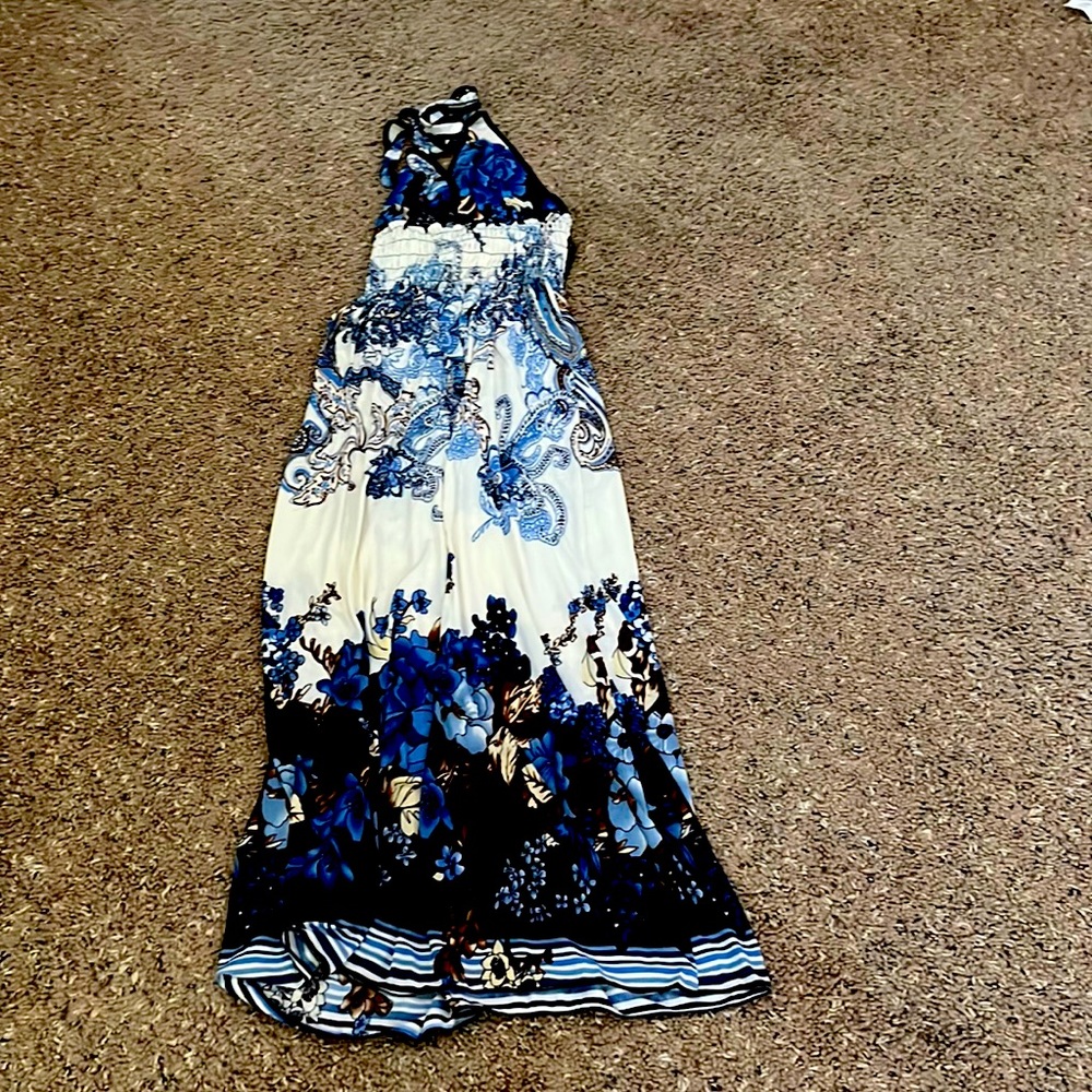 Brand new never worn slinky halter dress, size medium women’s.